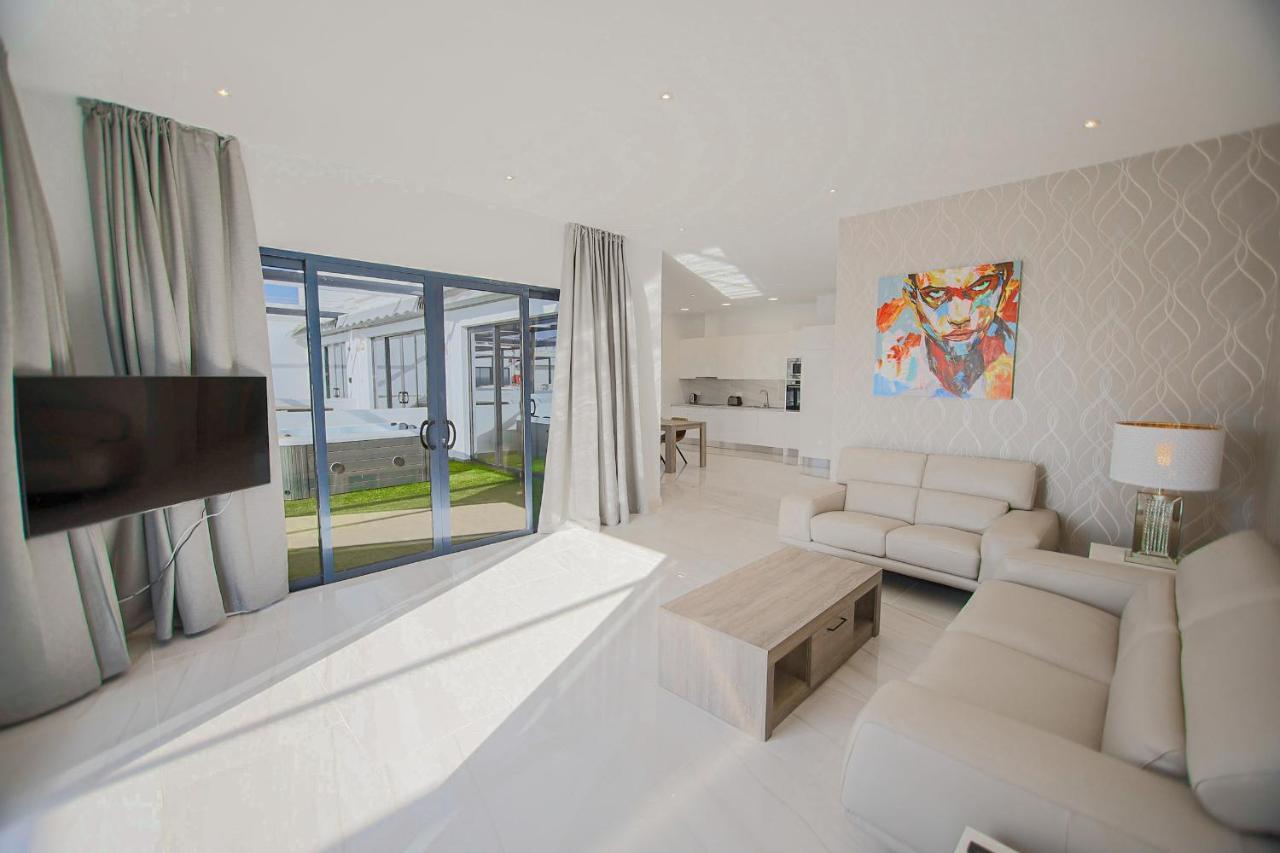 Atlantico Plaza Suite 6A - 2 Beds - 2 Baths Puerto del Carmen  Extérieur photo